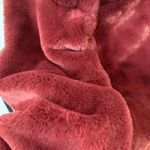 Epic Threads - Picture 2 of 12